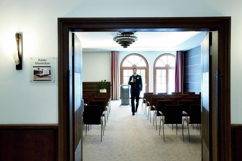 Schlosshotel Kitzbuehel A-Rosa Collection 외부 사진 The interior of the German Federal Police Academy
